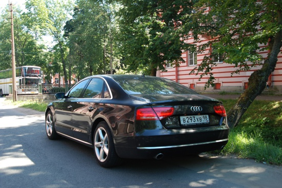 Обзор Audi A8 2010