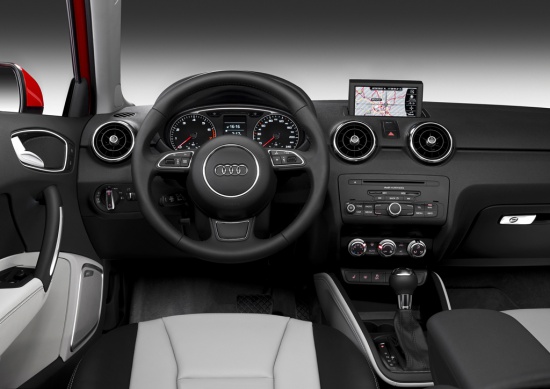 Обзор Audi A1 2010