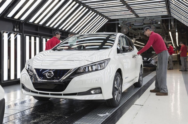 Nissan Leaf станет доступнее и лучше