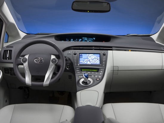 Обзор Toyota Prius III 2009