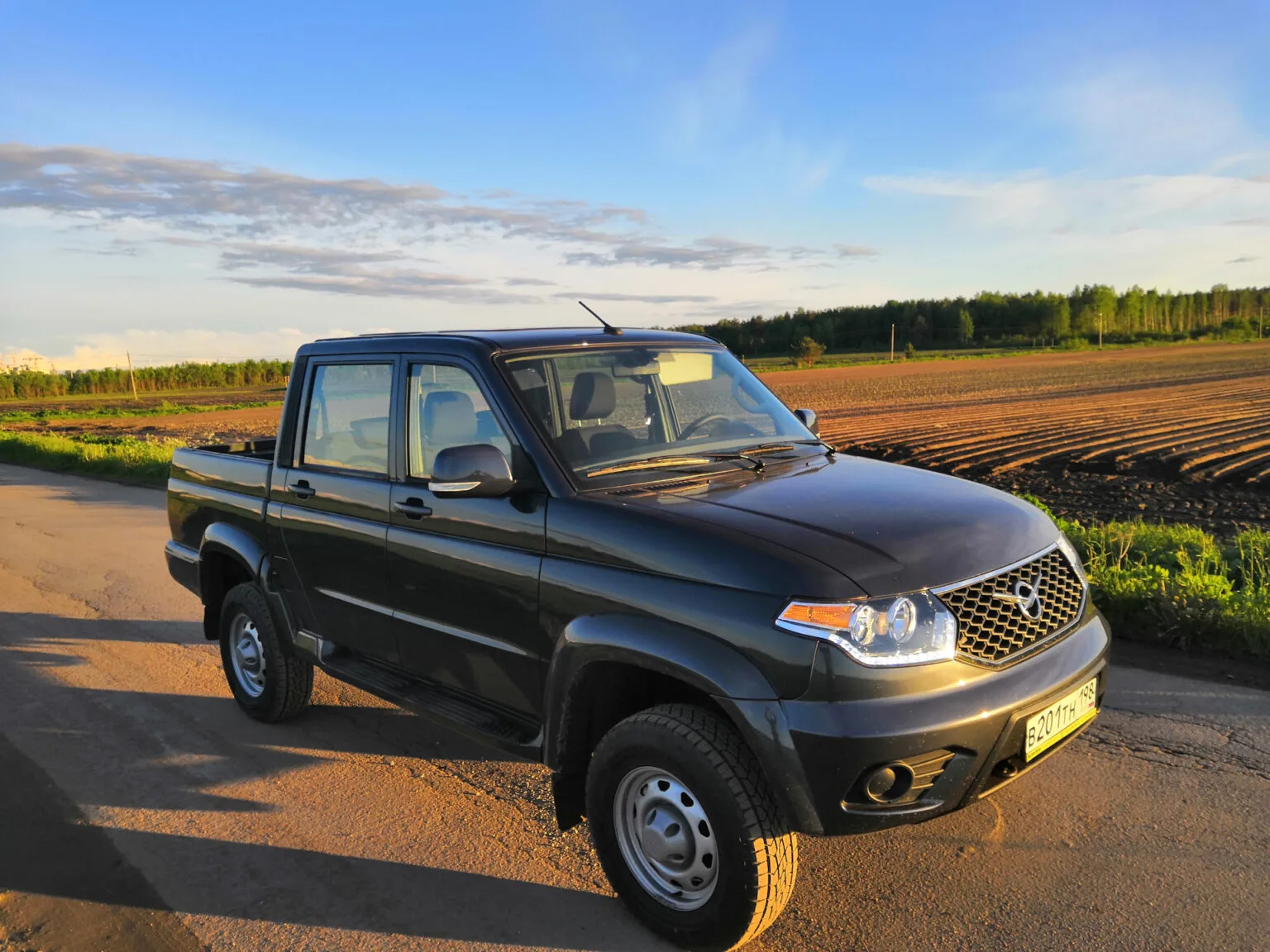 Uaz Patriot Pickup