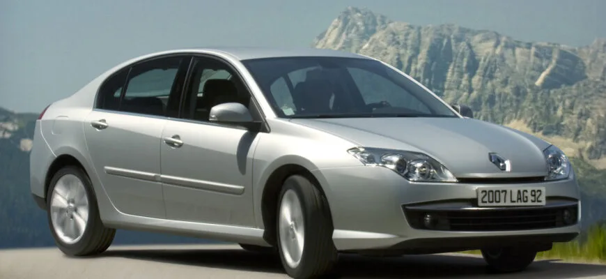 Обзор Renault Laguna третьего поколения 2008