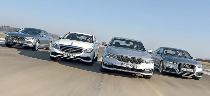 Обзор Mercedes-Benz E-Klasse, Audi А6, BMW 5
