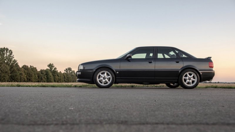 Легендарная Audi 80 Quattro Competition из 90-х