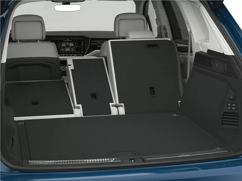 Volkswagen Touareg 2020 - самый скромный премиум?