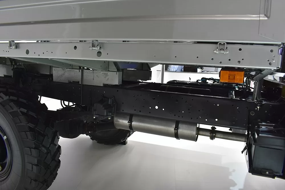 Рама Газ Садко Рама и бортовая надстройка соединены деревянным брусом