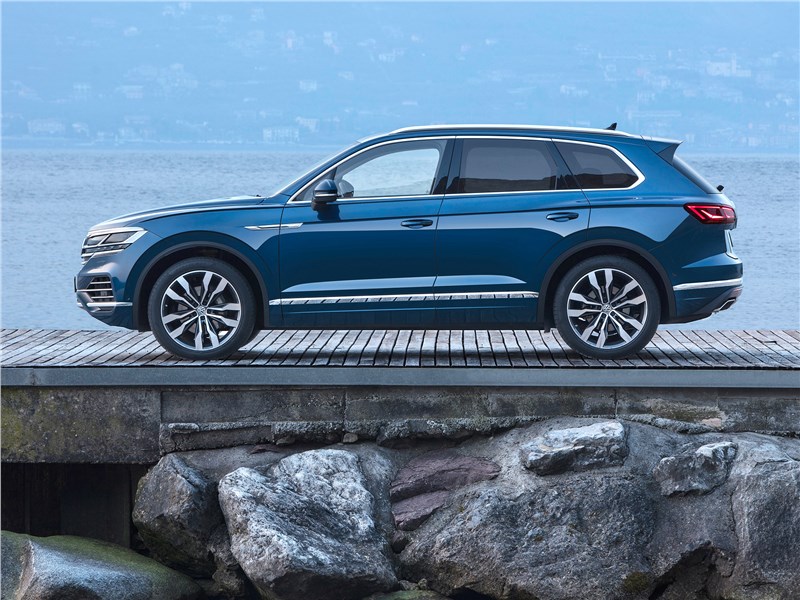 Volkswagen Touareg 2020 - самый скромный премиум?