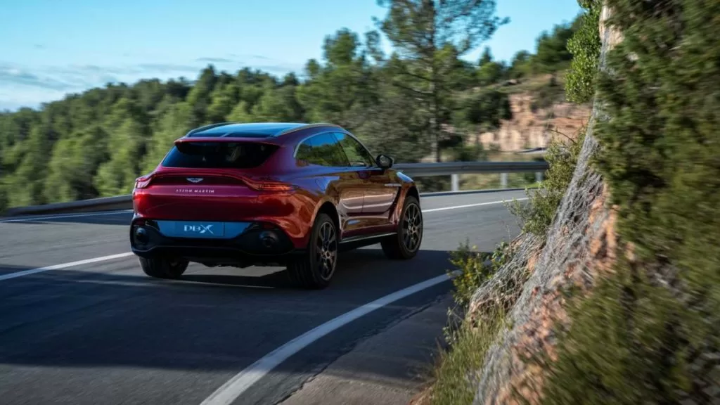 Компания Aston Martin начала выпуск первого в своей истории полноприводного кроссовера  DBX
