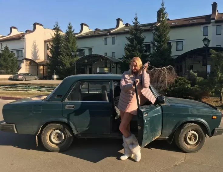 Анастасия Волочкова и ее ВАЗ 2107