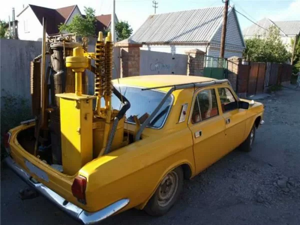 Российская Волга с газогенератором