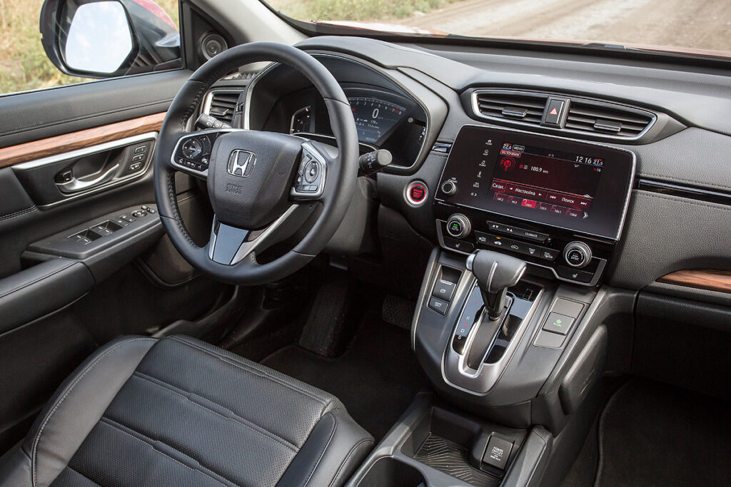 Салон Honda CR-V