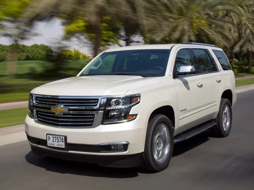 Chevrolet Tahoe в движении