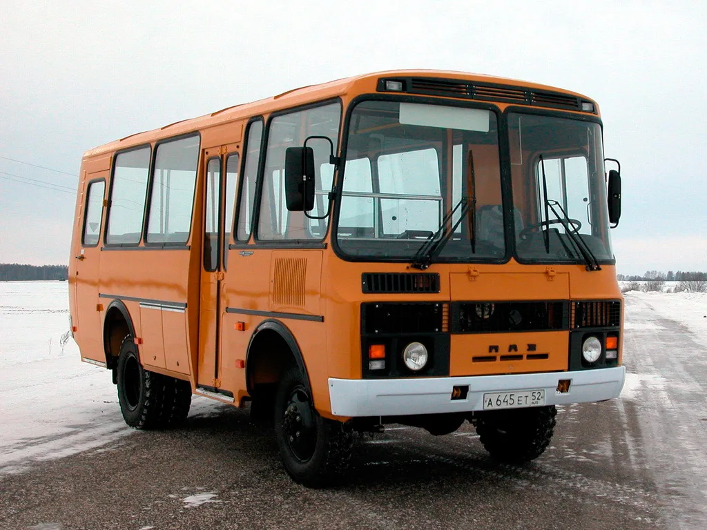 Из ПАЗ-3206 в настоящий «дом на колесах» за 5,8 млн: мужики оказались умнее завода