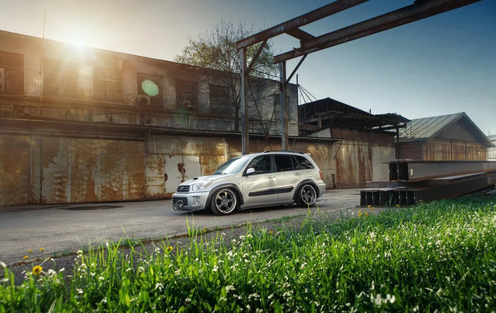 Toyota RAV4 в неожиданном для нее виде