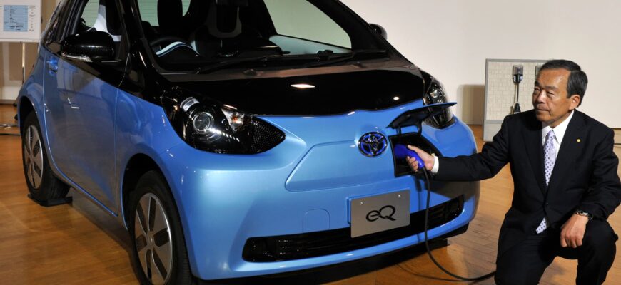 Японская Toyota выпустит электромобиль с зарядкой за 10 минут