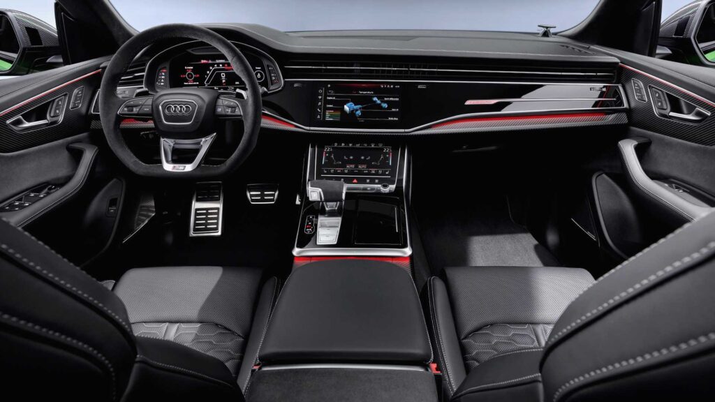 Салон Audi RS Q8