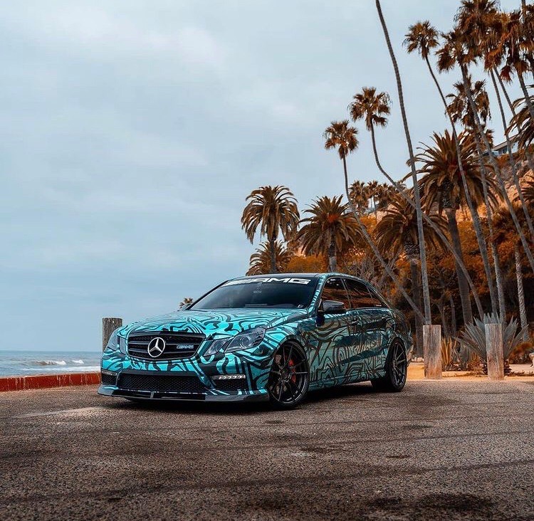 Mercedes-Benz Е63 AMG - яркий кузов для яркого авто