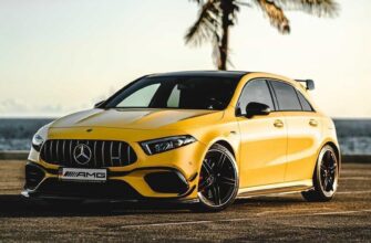 Mercedes-AMG A45 S - яркий внешне, яркий внутри