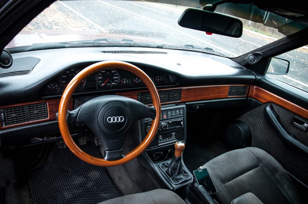 Audi 100 Avant - автомобиль, о котором мечтали многие