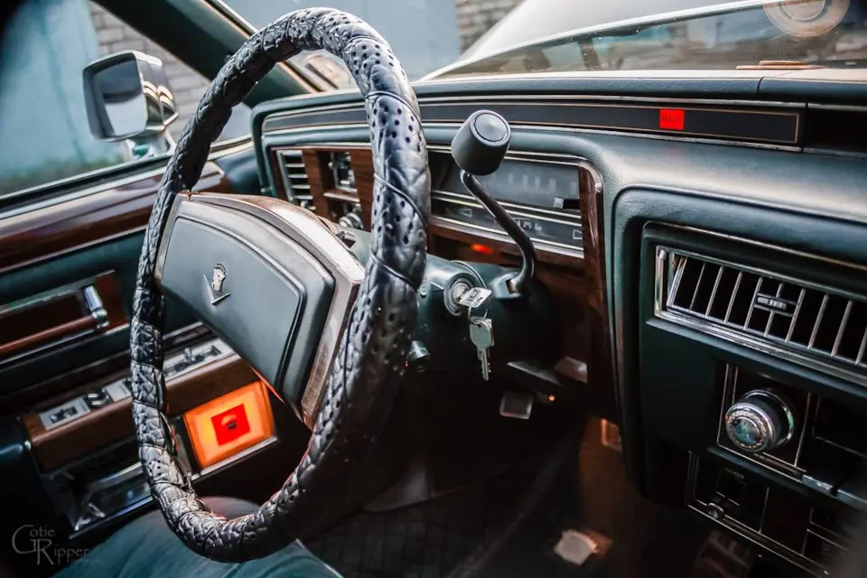 Cadillac DeVille 1978 года - настоящий американец