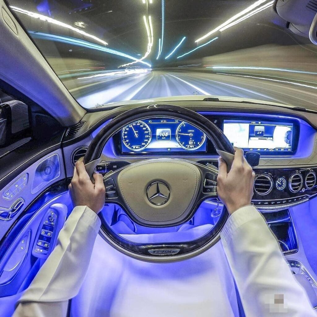 Салон Mercedes-Benz как отдельный вид искусства