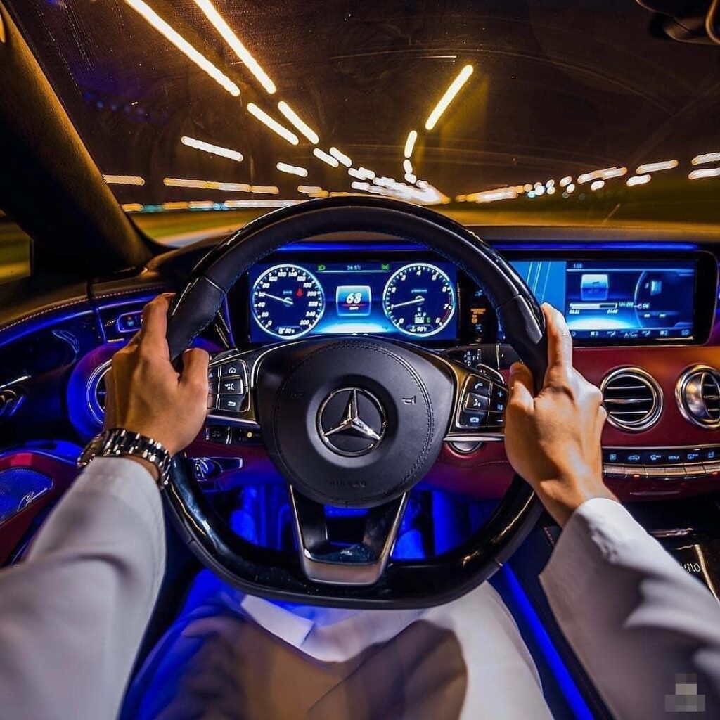 Салон Mercedes-Benz как отдельный вид искусства