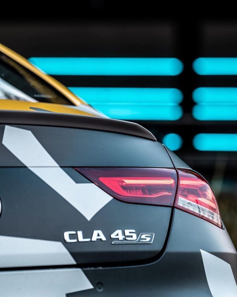 Mercedes-AMG CLA45 S - когда о скорости говорит даже внешний вид