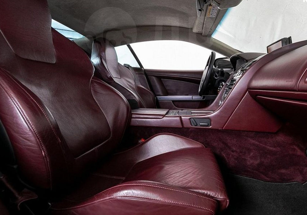 Aston Martin DB9 за 2.7 млн рублей - один из лучших вариантов
