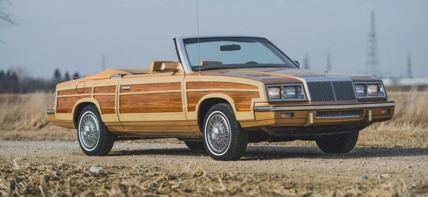 "Деревянный" кузов Chrysler LeBaron Town and Country - один из самых необычных Крайслеров