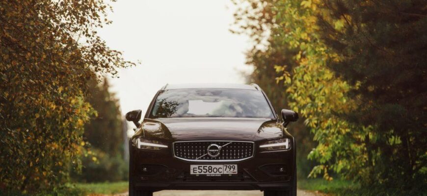 Volvo V60 - универсал достойный внимания и стоящий своих денег