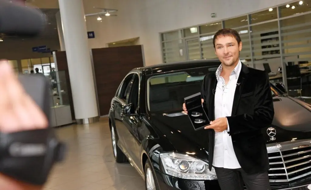 Юрий Шатунов со своим Mercedes