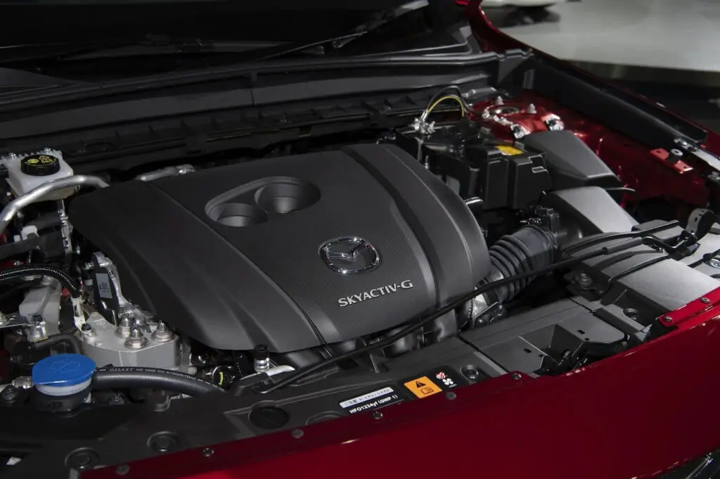 Моторный отсек «мягкого» гибрида Mazda MX-30