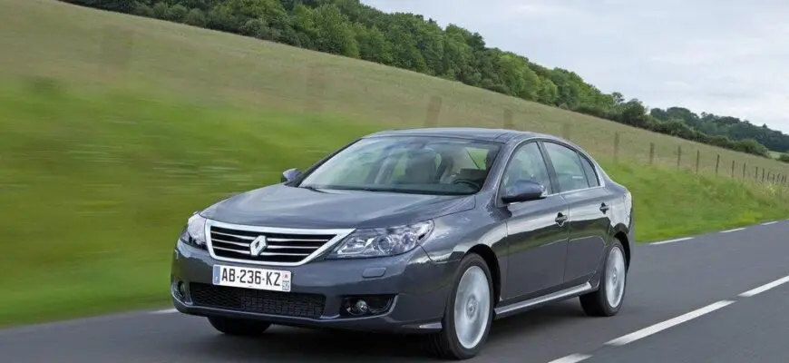 Renault Latitude - не плохая альтернатива Toyota Camry от французов