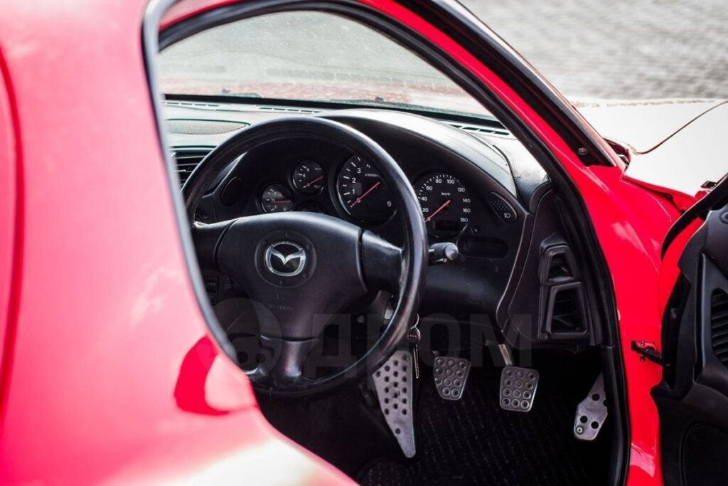 Mazda RX-7: когда одновременно стильный и быстрый, но не дешевый