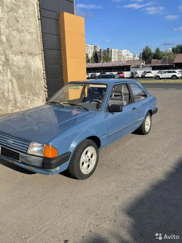 Ford Escort менее чем за 100 000 рублей - хороший вариант для первого авто?