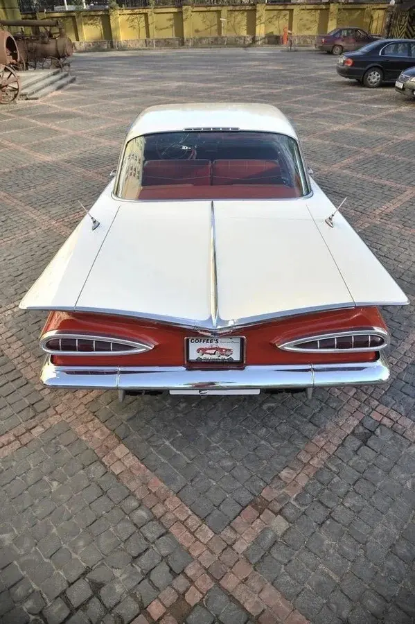 Chevrolet Impala Sport Coupe за 4.5 миллиона рублей - когда 60 лет не возраст