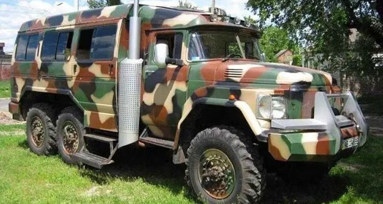 Роскошный дом на колесах из старого грузовика ЗиЛ-131