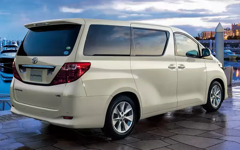 Toyota Alphard II