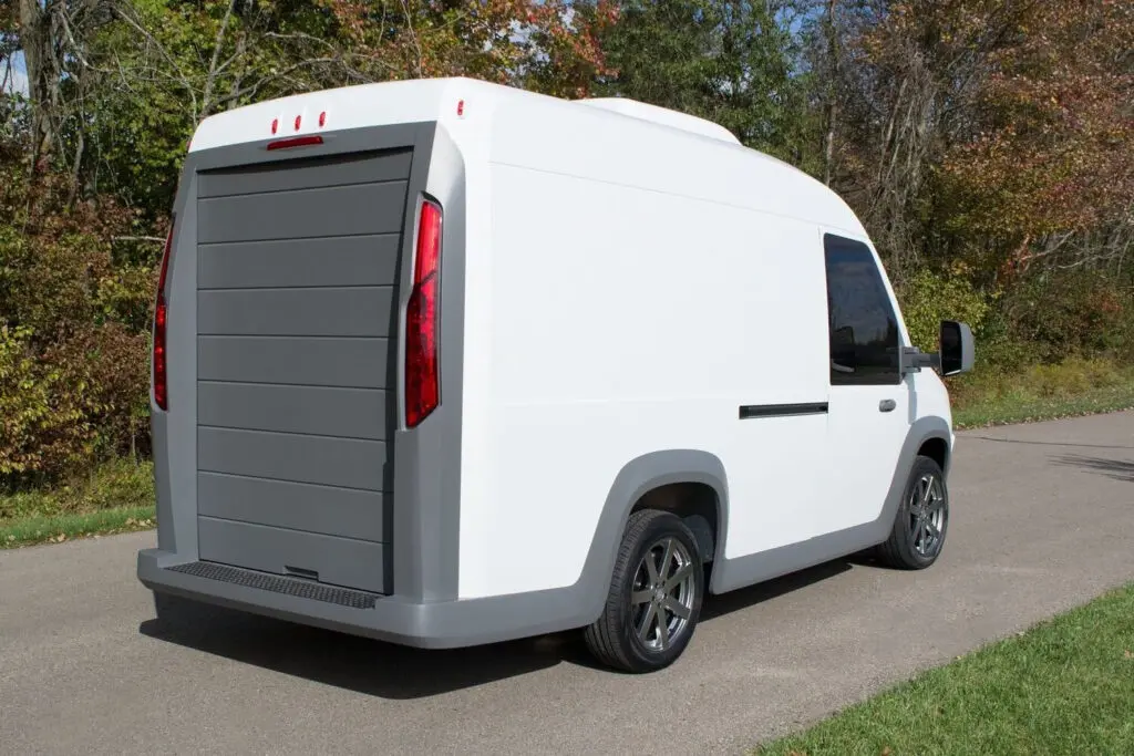 N-Gen Electric Van с облегченным кузовом из полимерных материалов