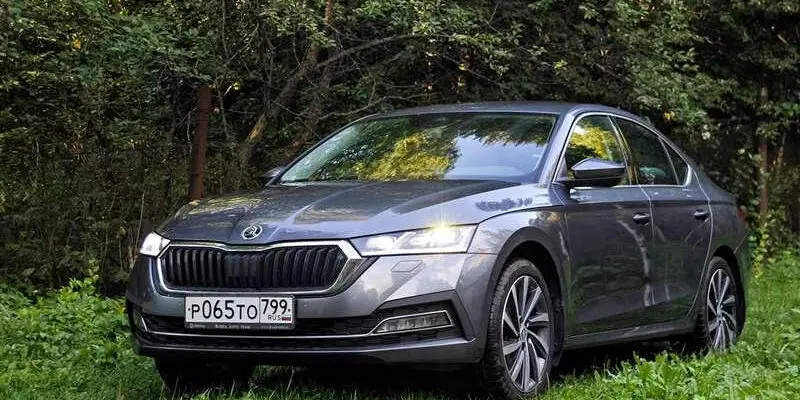 Дальняя поездка по РФ: насколько хороша Skoda Octavia, одна из самых популярных моделей?