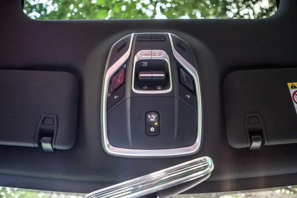 Блок управления электроприводом люка Geely Coolray