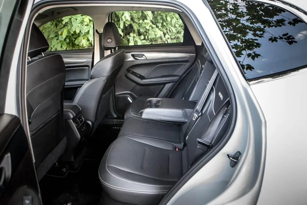 Места для задних пассажиров Haval Jolion