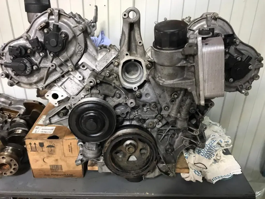 Двигатель Mercedes М272