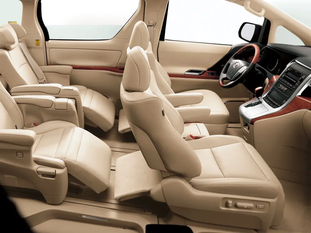 Салон Toyota Alphard II