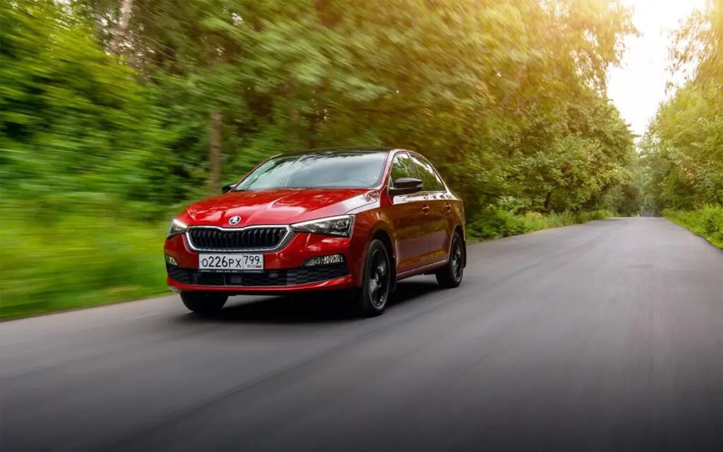 Skoda Rapid 1.4 TSI DSG на разгон до «сотни» тратит меньше 10 секунд