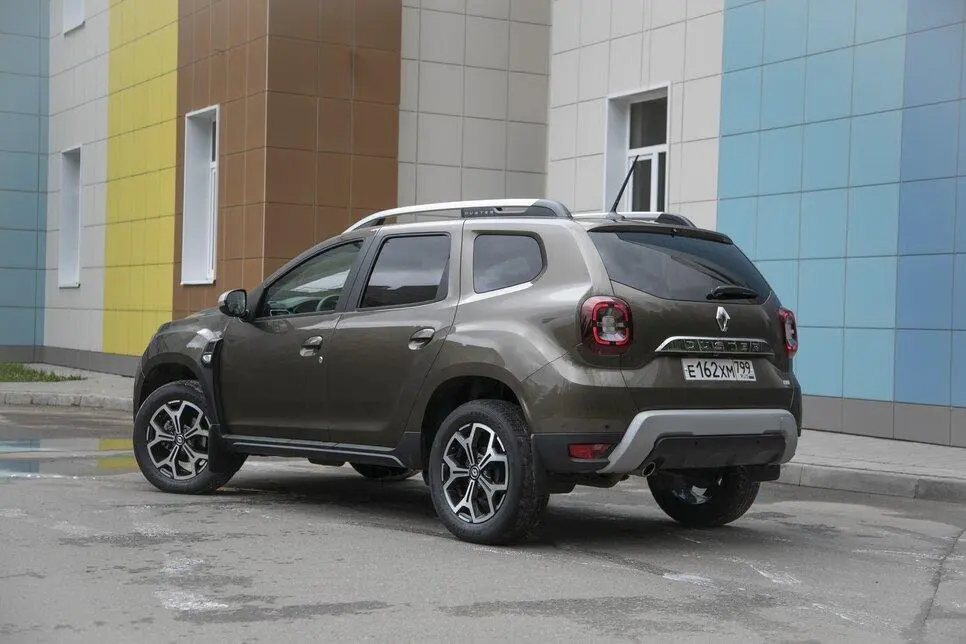 Duster – вид сзади