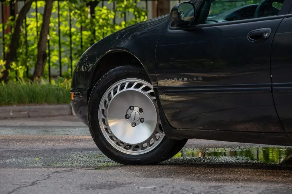 Как купить большой седан «за копейки»: обзор Chrysler Concorde 1999 года выпуска