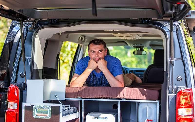 Кемпер для аскетов: специальная комплектация Peugeot Traveller
