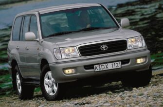 Бодрый «старикан»: покупка Toyota Land Cruiser 100