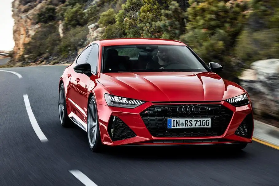 Audi RS7 стоит от 10,2 млн рублей